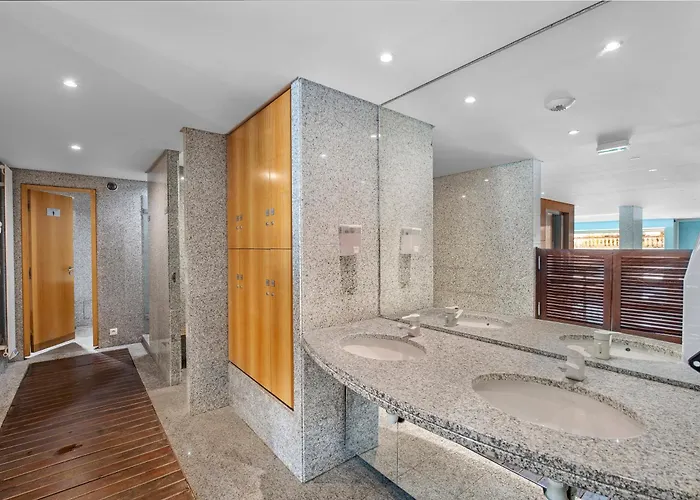 Victoria Sole & Mare *